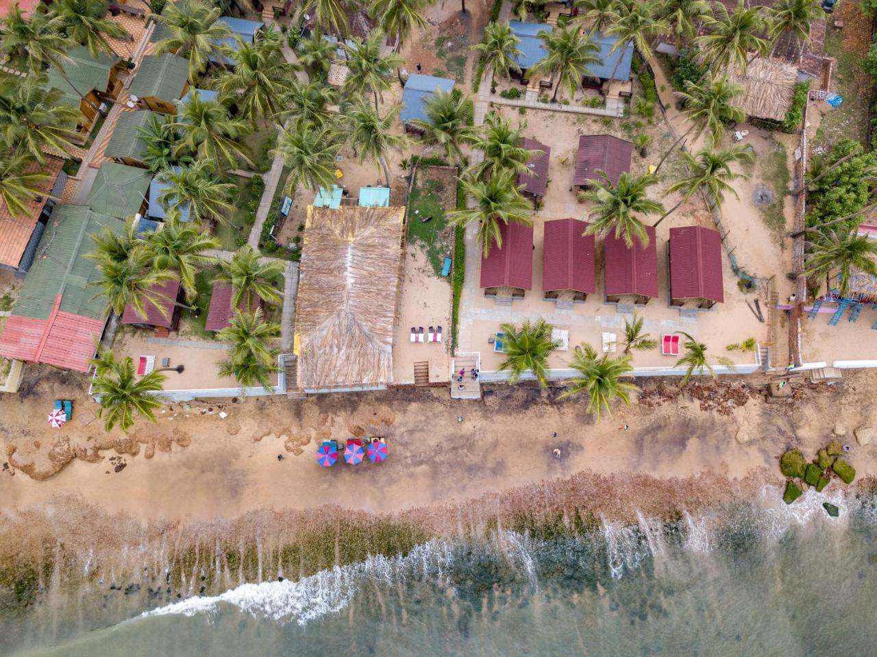 Vista Praia Beach Resort Анжуна Экстерьер фото