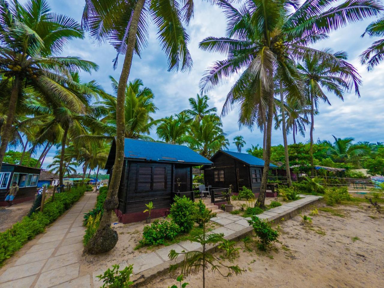 Vista Praia Beach Resort Анжуна Экстерьер фото