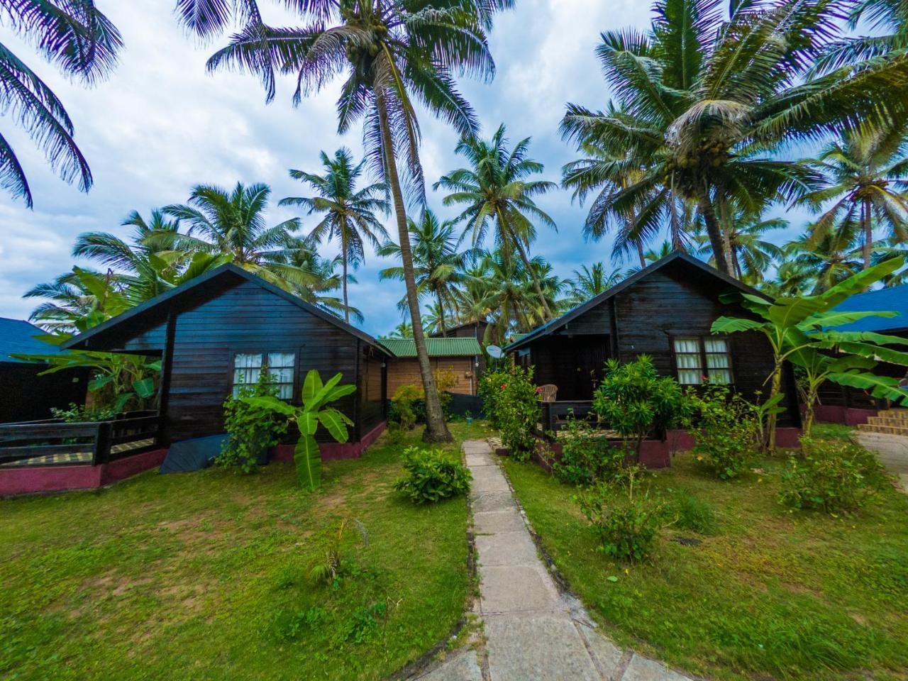 Vista Praia Beach Resort Анжуна Экстерьер фото