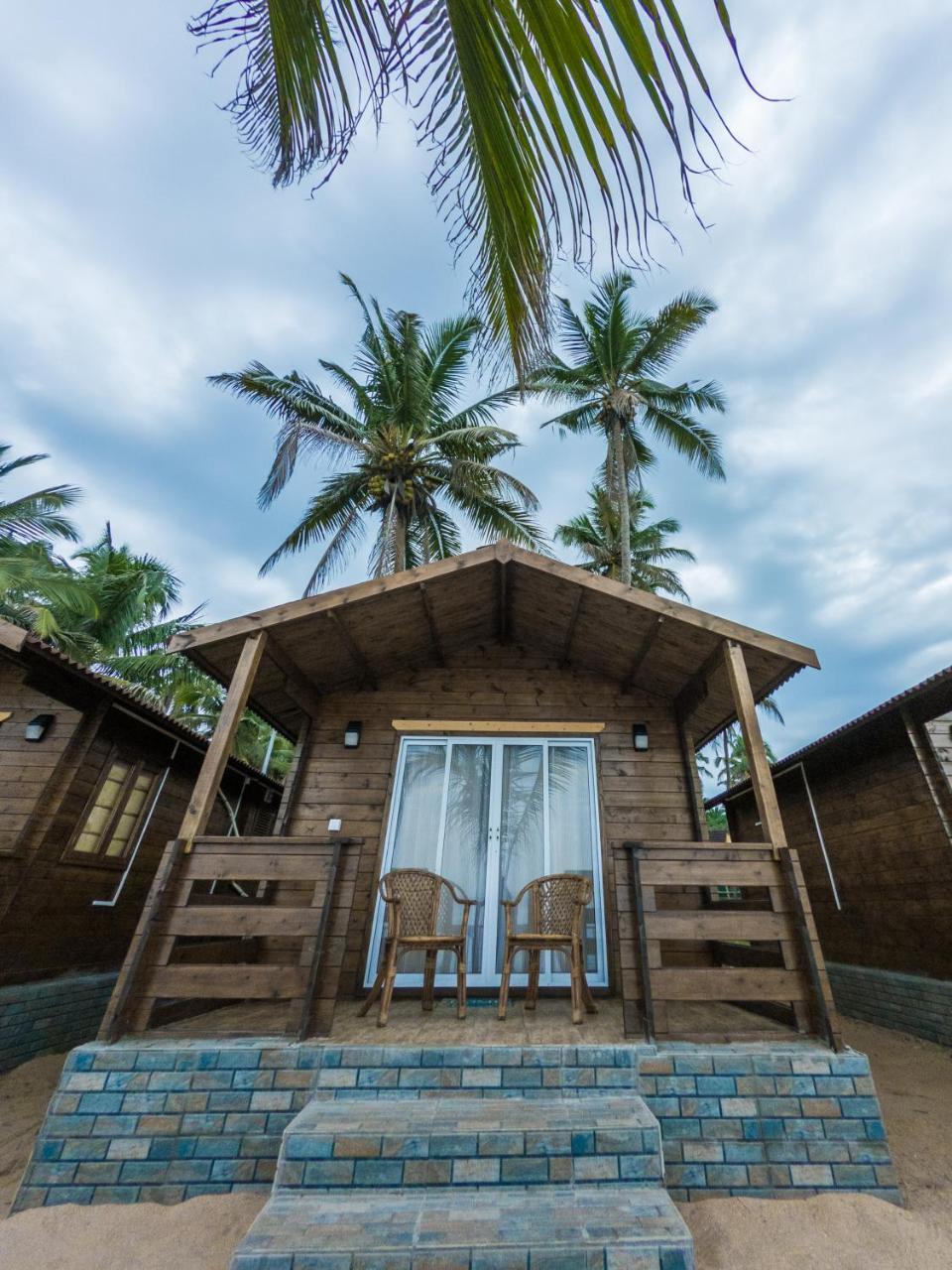 Vista Praia Beach Resort Анжуна Экстерьер фото