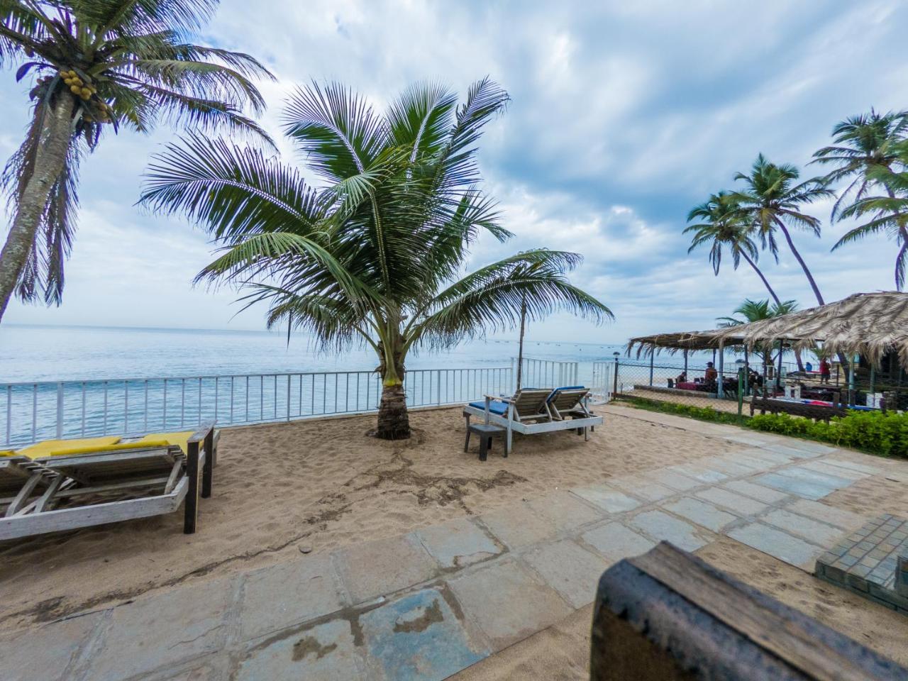 Vista Praia Beach Resort Анжуна Экстерьер фото